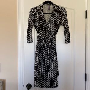 Black and White Seraphine Maternity Wrap Dress